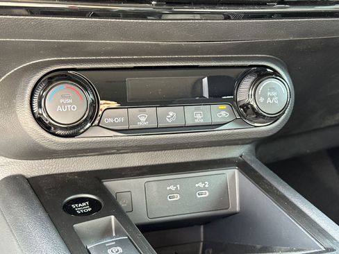 New 2026 Nissan Kicks SV image 25