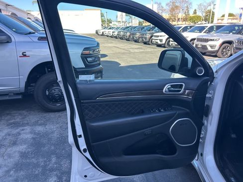 Used 2019 Jeep Grand Cherokee Summit image 20