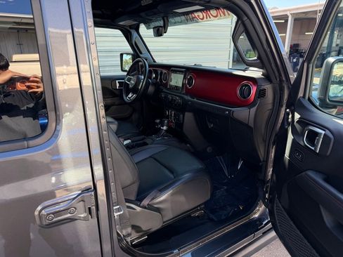 Certified 2022 Jeep Wrangler Unlimited Rubicon w/ Cold Weather Group image 29