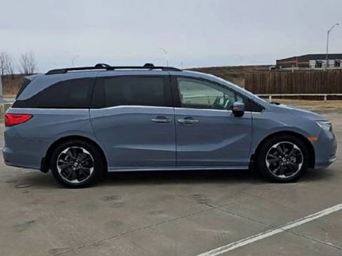 Used 2023 Honda Odyssey Elite image 9