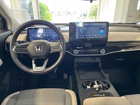 Used 2025 Honda Prologue EX image 17