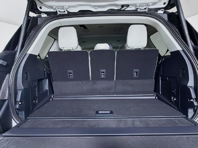 New 2026 Lincoln Navigator Premiere AWD/4WD image 29