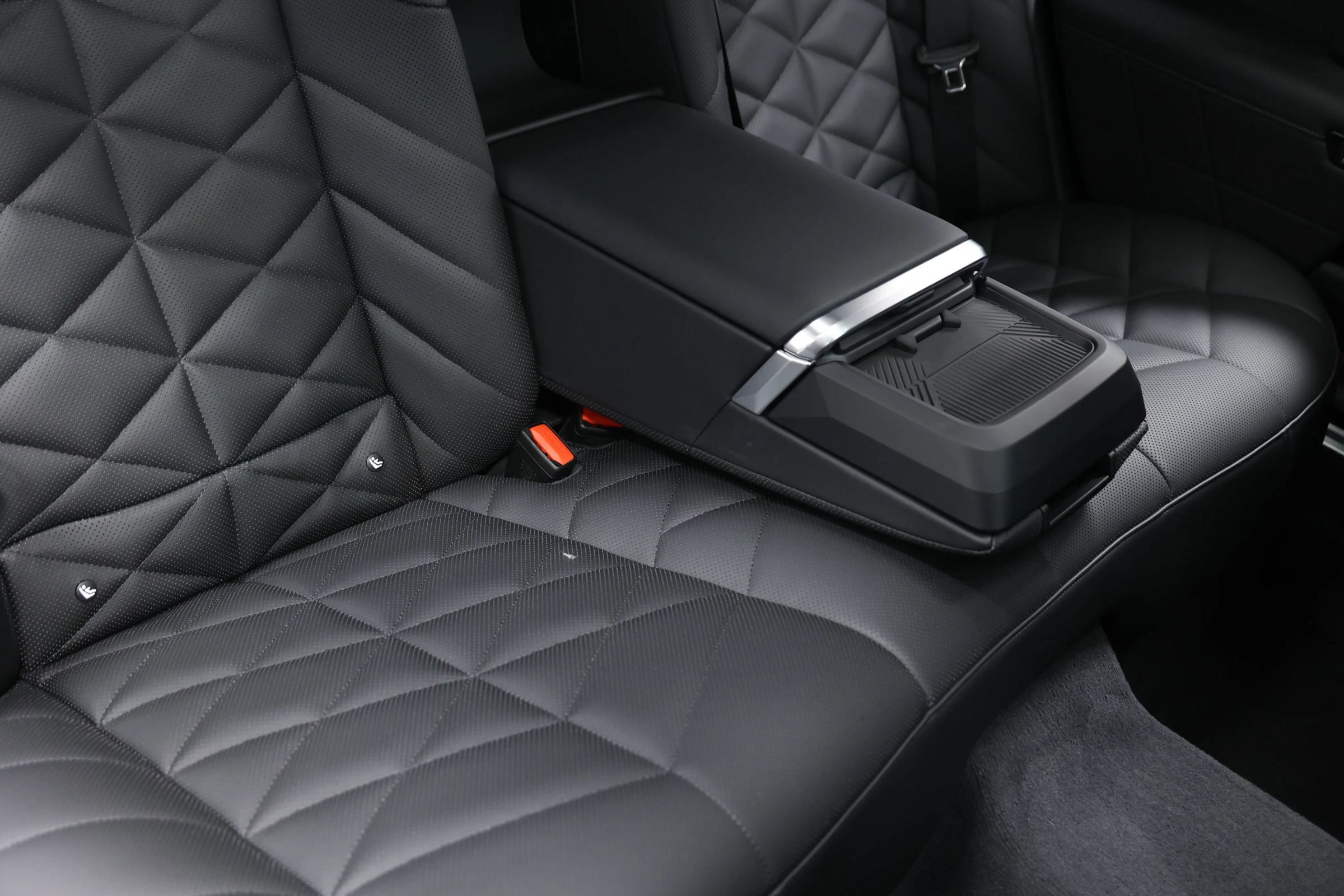 Used 2025 BMW 740i RWD image 88