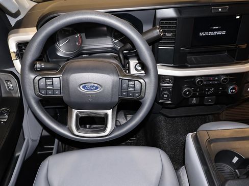 New 2026 Ford F550 4x4 Regular Cab Super Duty image 13