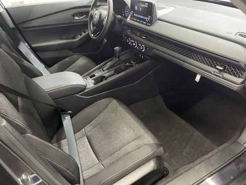 Certified 2025 Honda Accord SE image 24