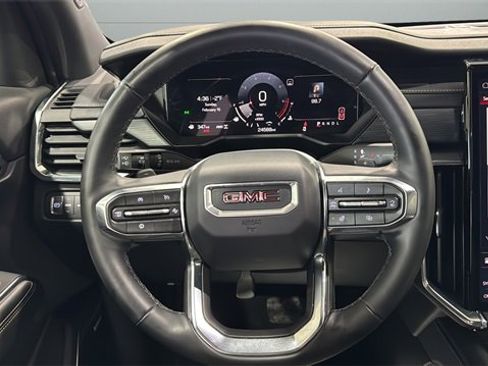 Used 2025 GMC Acadia Elevation image 25