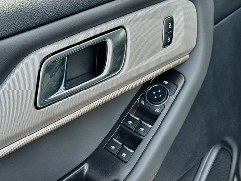 Certified 2025 Ford Explorer Active RWD image 18