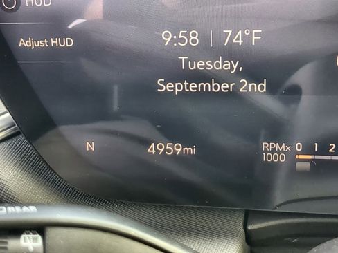 Used 2025 Buick Enclave Preferred w/ Power Package image 12