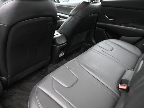 Certified 2024 Hyundai Elantra Limited image 21