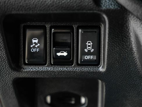 Used 2011 INFINITI G37 Sport w/ Premium Pkg image 30