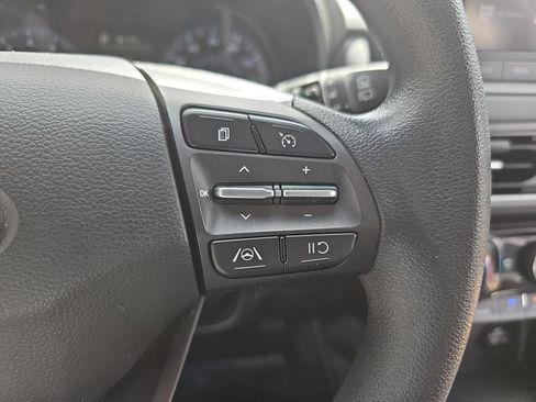 Used 2022 Hyundai Kona SEL w/ Cargo Package FWD image 17