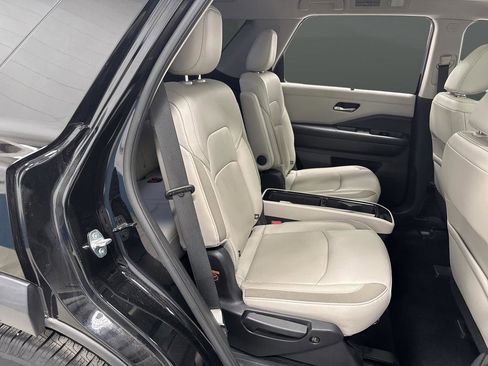 Used 2022 Nissan Pathfinder SL w/ SL Premium Package image 32