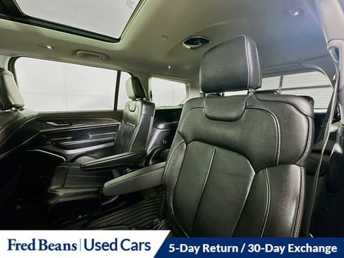 Certified 2023 Jeep Grand Cherokee L Limited w/ Black Appearance Package image 28