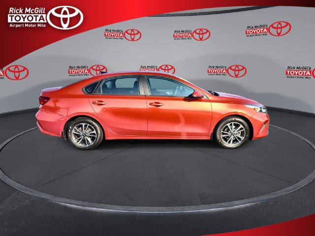 Used 2023 Kia Forte LXS w/ LXS Technology Package FWD image 9