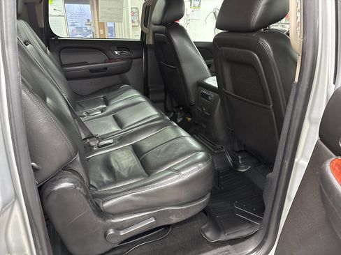Used 2013 GMC Yukon XL SLT image 9