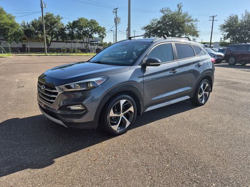 Used 2017 Hyundai Tucson Sport FWD image 1