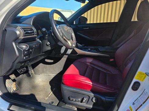 Used 2018 Lexus IS 300 F Sport image 11