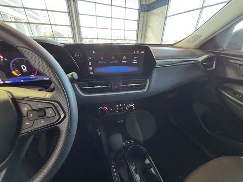 Used 2025 Chevrolet TrailBlazer LT FWD image 26