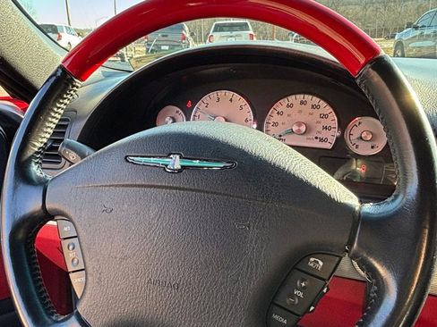 Used 2004 Ford Thunderbird image 17