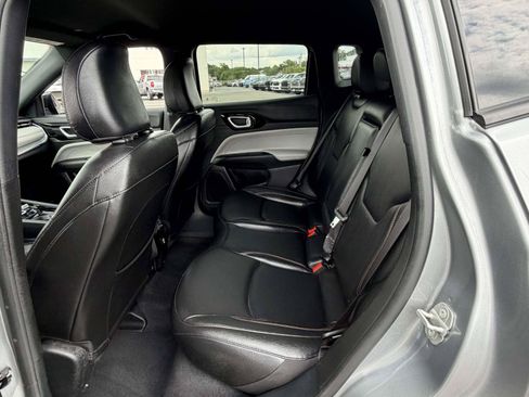 Used 2024 Jeep Compass Limited AWD/4WD image 28