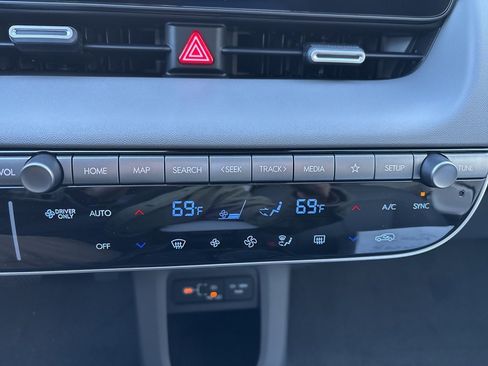 New 2025 Hyundai Ioniq 5 SEL image 23