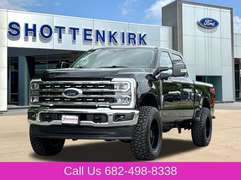 Used 2024 Ford F250 Lariat AWD/4WD image 3