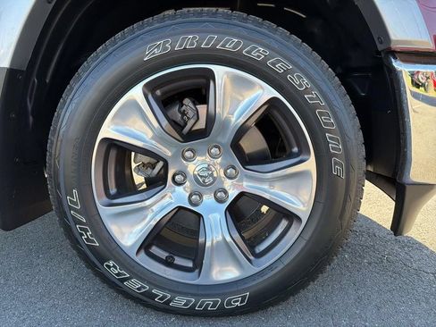 Used 2019 RAM 1500 Laramie AWD/4WD image 12