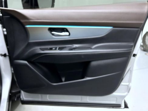 Used 2025 Nissan Murano Platinum w/ Cargo Package image 16