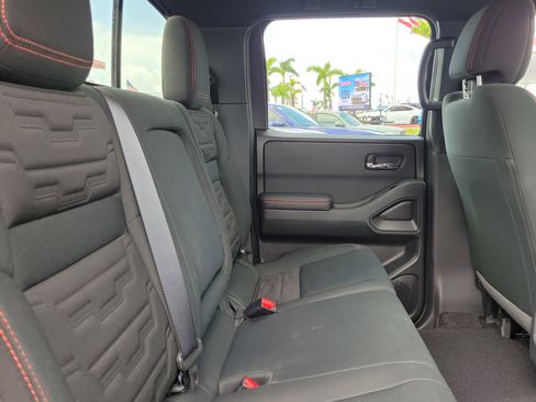 Used 2025 Nissan Frontier PRO-4X w/ Pro Convenience Package AWD/4WD image 15