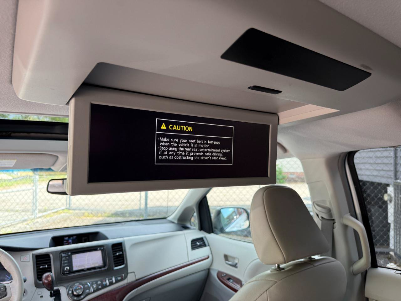 Used 2013 Toyota Sienna XLE w/ Entertainment Pkg FWD image 30