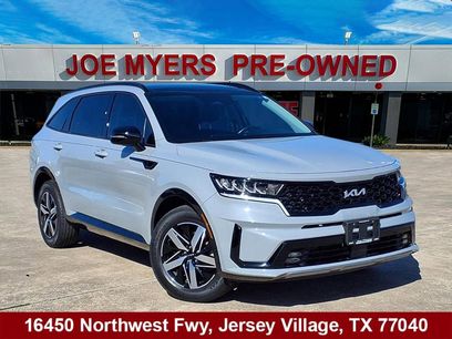 Used 2022 Kia Sorento EX w/ Panoramic Sunroof Package