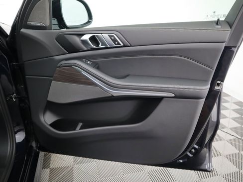 Used 2026 BMW X5 xDrive50e w/ M Sport Package image 28