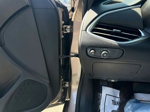 Used 2018 Chevrolet Malibu LT w/ Driver Confidence Package image 13