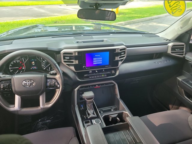 Used 2022 Toyota Tundra SR5 w/ SR5 Convenience Package AWD/4WD image 16