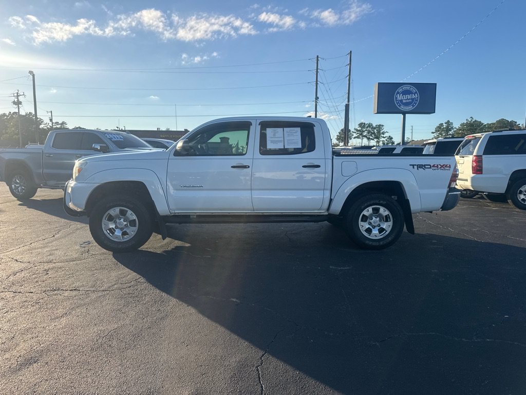 Used 2015 Toyota Tacoma 4x4 Double Cab w/ SR5 Package image 2
