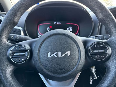 Used 2025 Kia Soul LX w/ LX Technology Package image 25