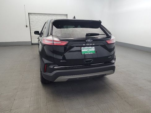 Used 2023 Ford Edge SEL image 6