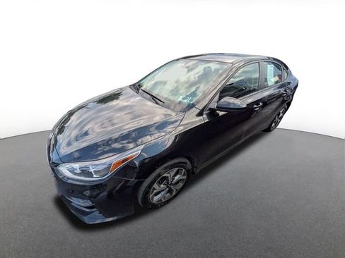 Used 2021 Kia Forte LXS FWD image 2