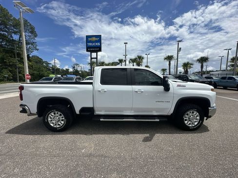 Used 2025 Chevrolet Silverado 2500 LT AWD/4WD image 17