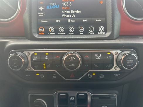 Used 2021 Jeep Wrangler Unlimited Rubicon image 17