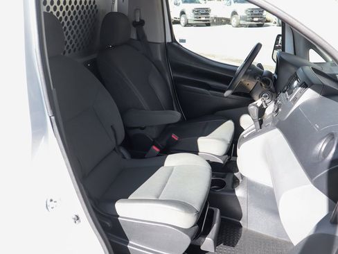 Used 2018 Nissan NV200 S w/ Cruise Control Package image 31