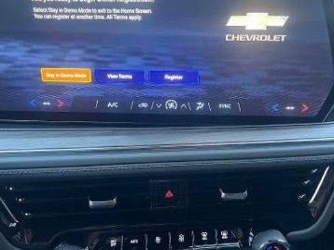 New 2026 Chevrolet Tahoe 4WD image 2