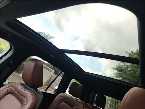 New 2026 Lincoln Aviator Reserve image 16