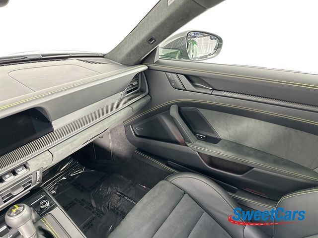 Used 2025 Porsche 911 GT3 RWD image 30