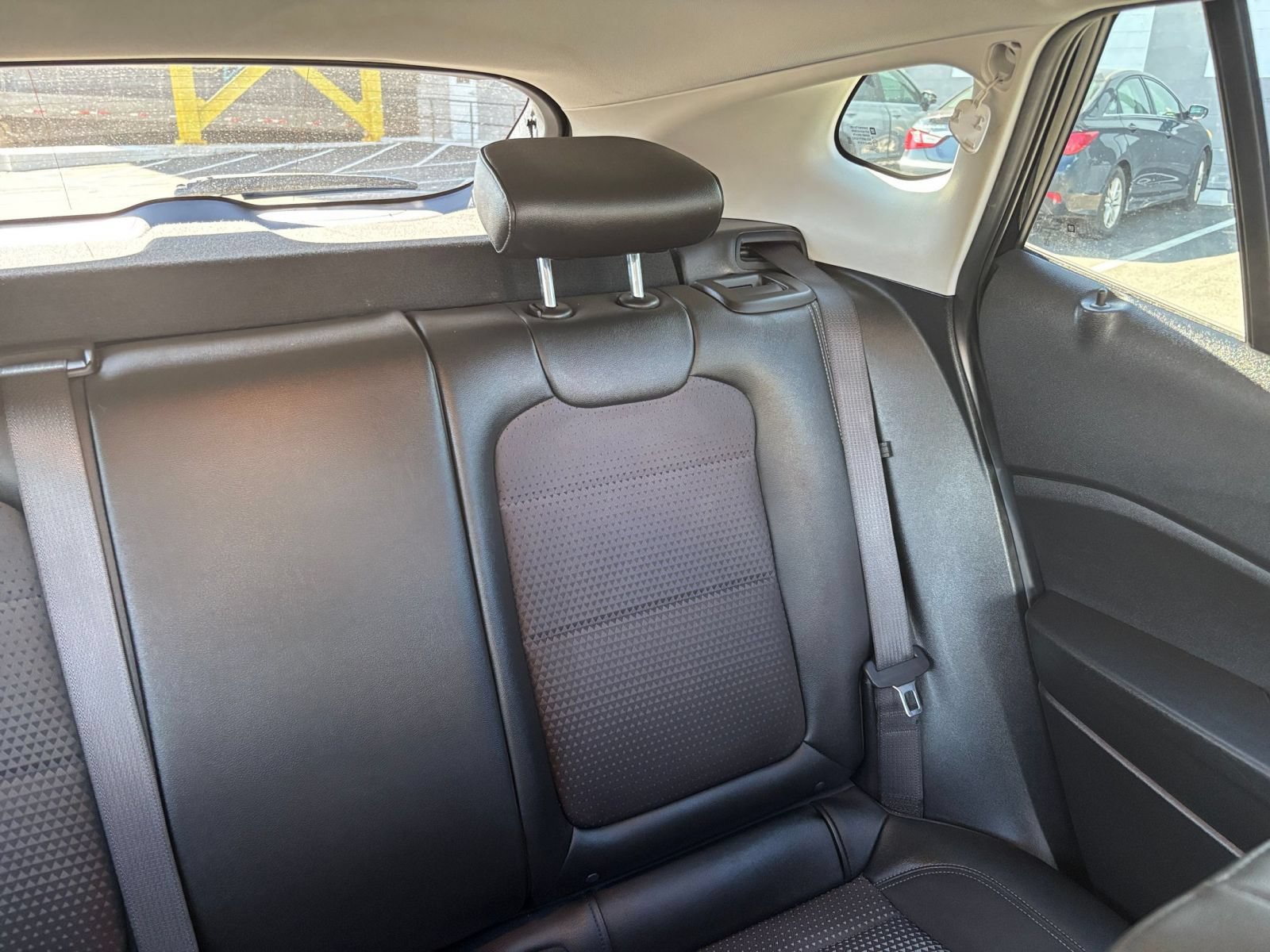 Used 2025 Chevrolet Trax LT FWD image 33