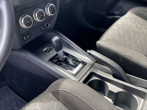 Used 2020 Mitsubishi Outlander Sport ES image 16