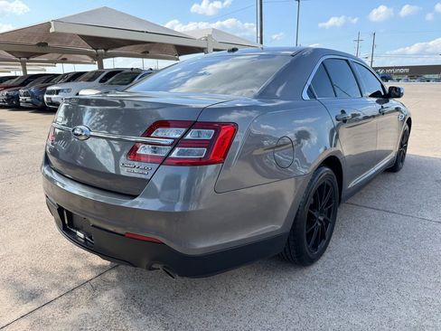 Used 2013 Ford Taurus Limited FWD image 7