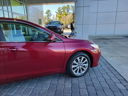 Used 2017 Toyota Camry XLE image 8