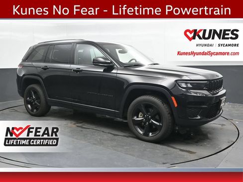 Used 2023 Jeep Grand Cherokee Altitude AWD/4WD image 1