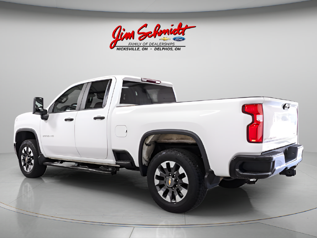 Used 2021 Chevrolet Silverado 2500 Custom w/ Custom Value Package AWD/4WD image 4